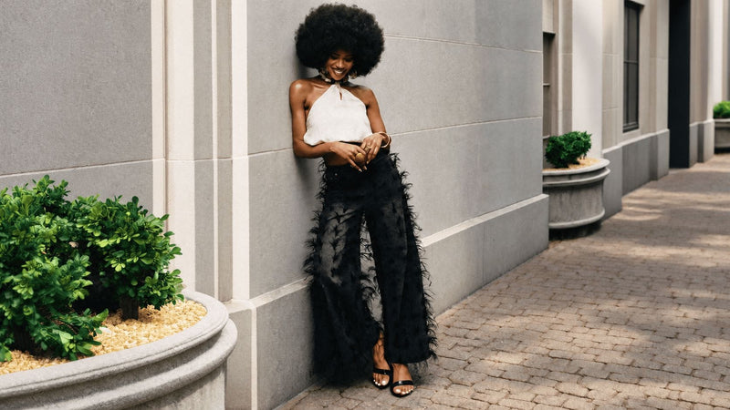 BLACK FEATHERED JEANS