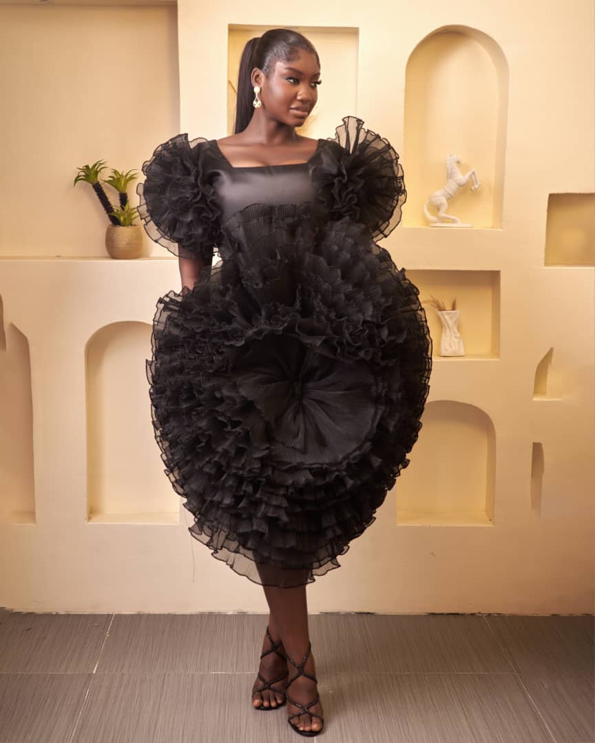 ROSETTE BLACK DRESS