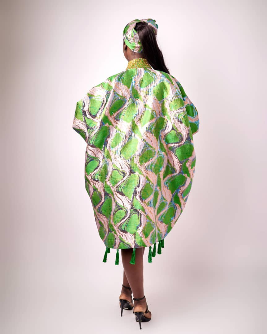 SHORT AWUKE EMBELLISHED BOUBOU